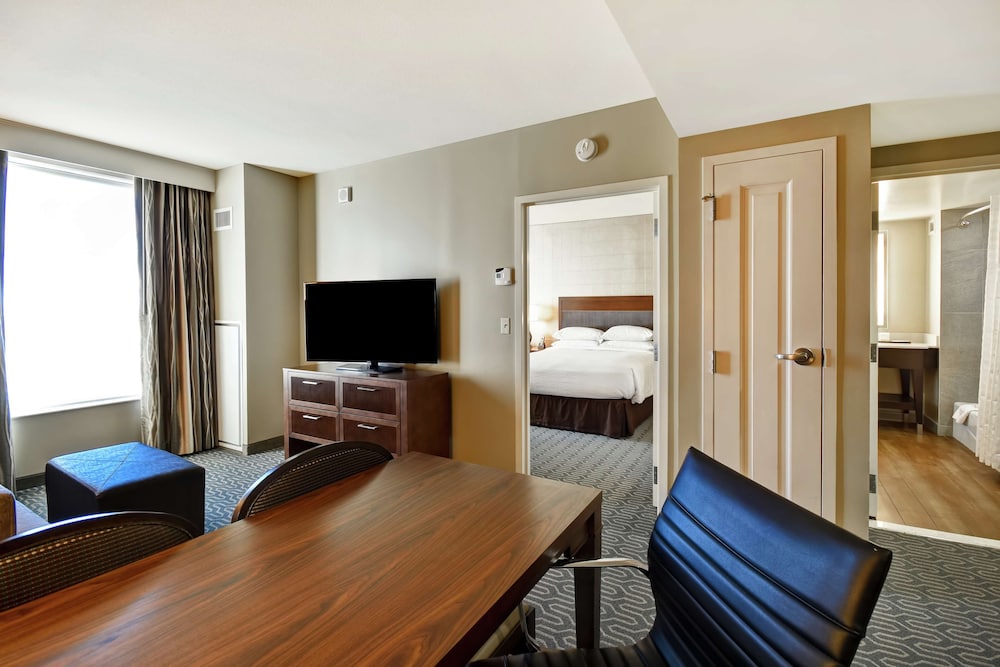 Embassy Suites Springfield 39/62