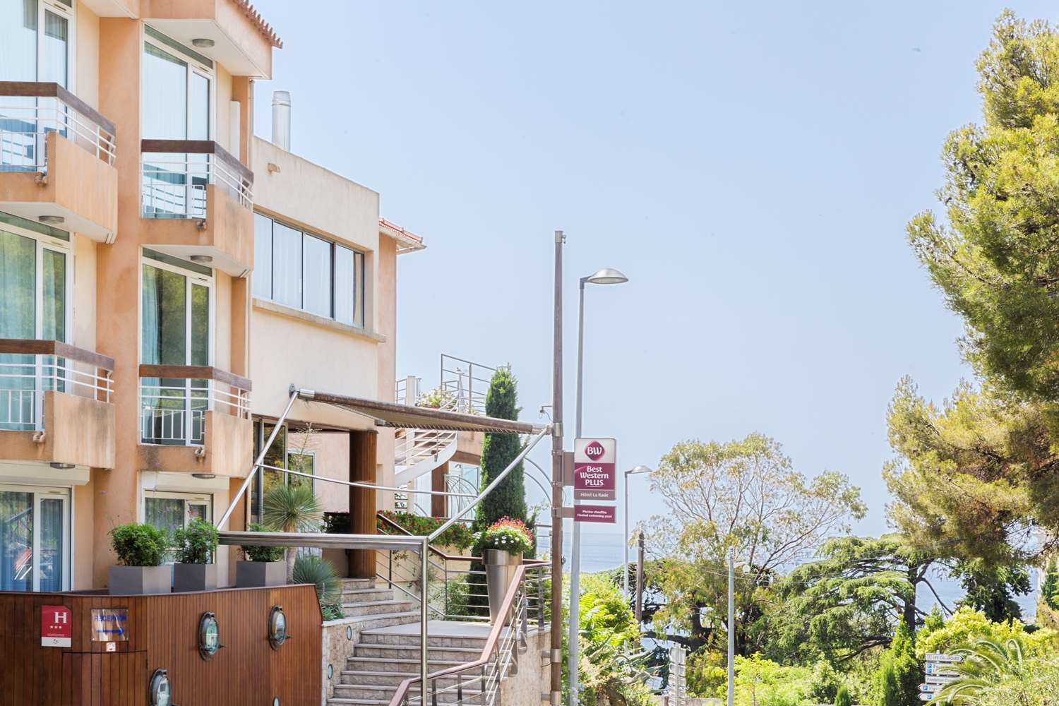 Best Western Plus La Rade 6/73