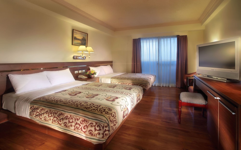 Cheng Pao Hotel 18/64