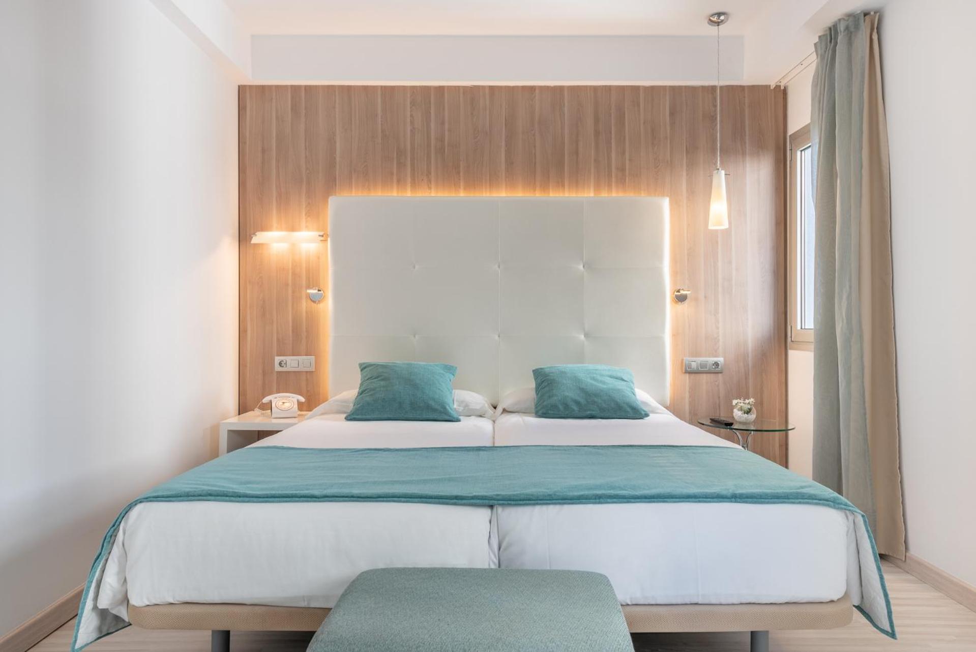 Standard, Double Bed