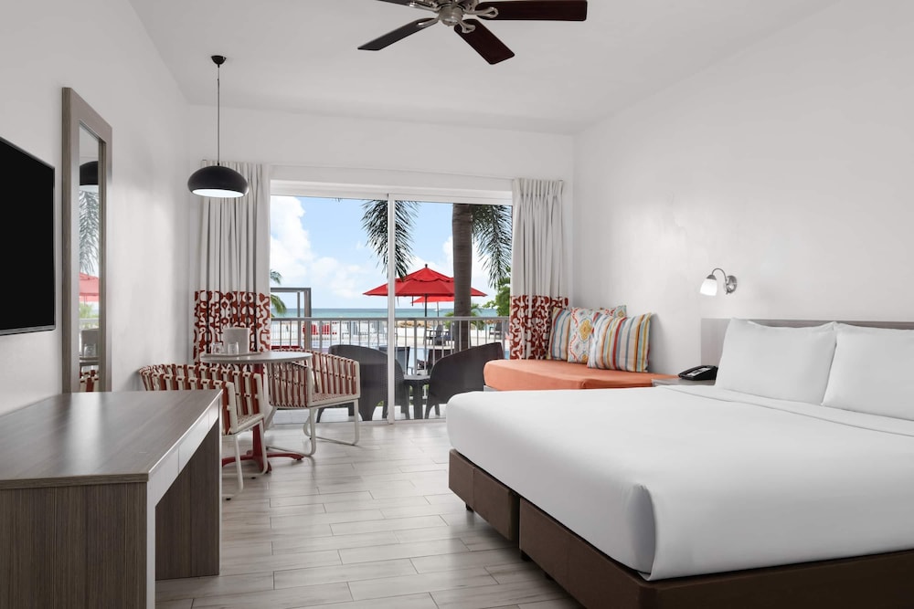 Grand Decameron Cornwall Beach, A Trademark All Inclusive 13/50
