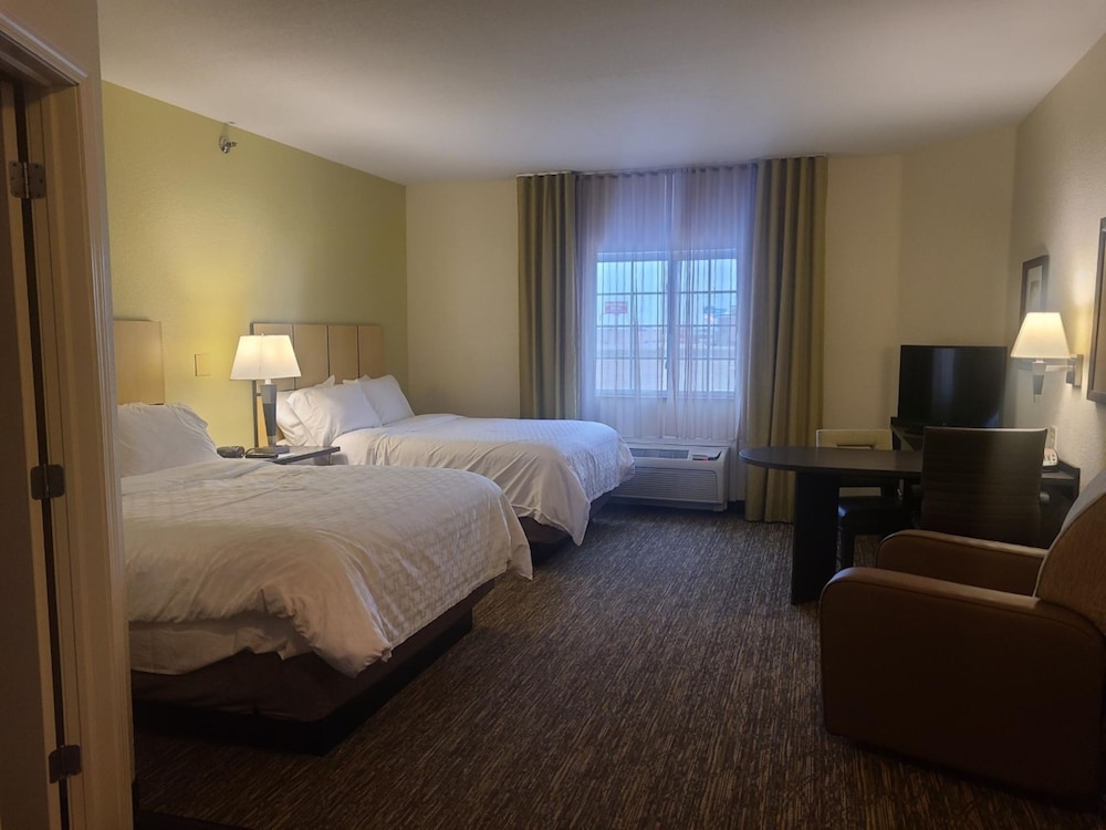 Candlewood Suites Bismarck 11/51
