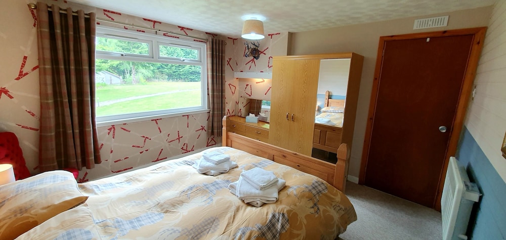 Torcroft Lodges 7/50