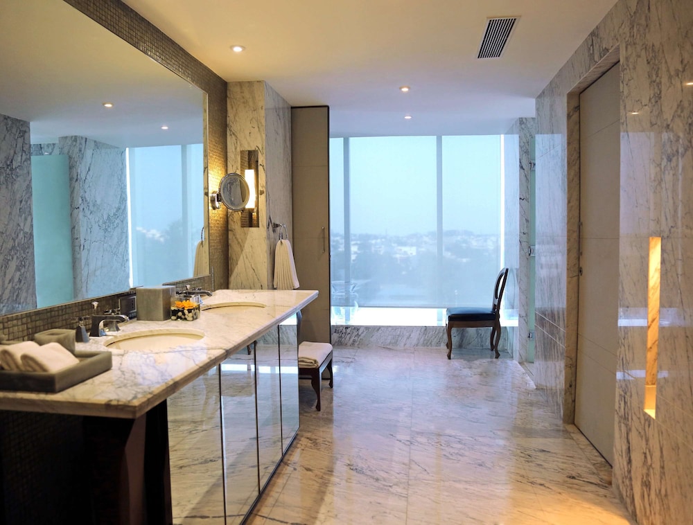 HYATT REGENCY LUDHIANA 75/75