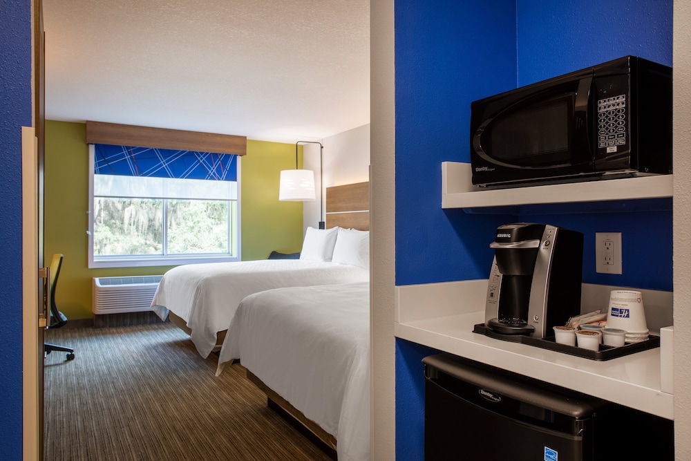 Holiday Inn Express And Suites Deland South 21/49