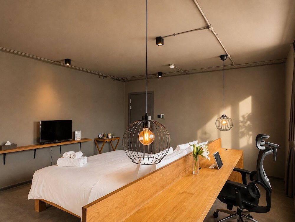 Centric Place Hotel 57/66