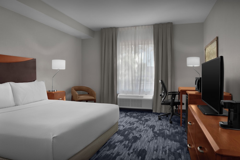 Fairfield Inn Suites Phoenix Chandler Fashion Center 19/65