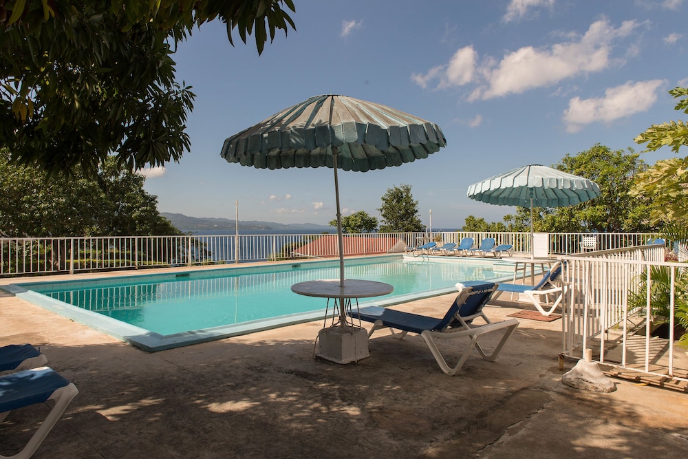 Garden Beach Studios At Montego Bay Club 25/29