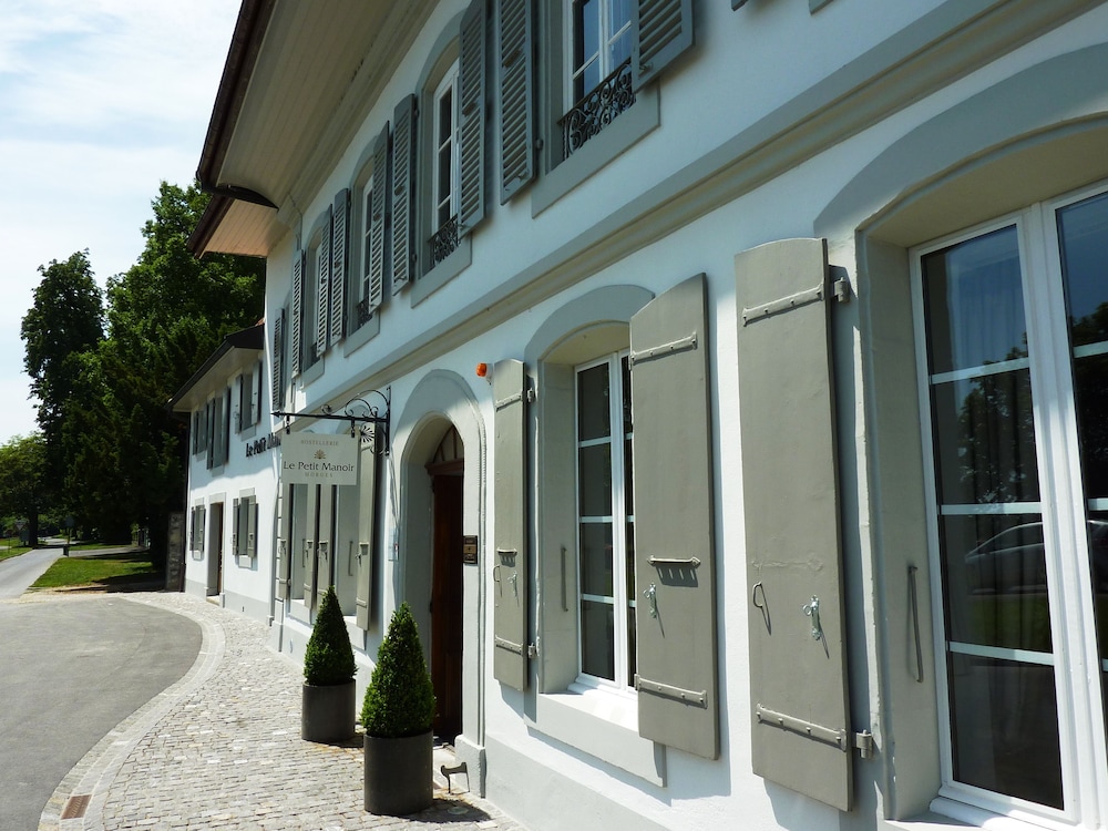 Hostellerie Le Petit Manoir 2/54