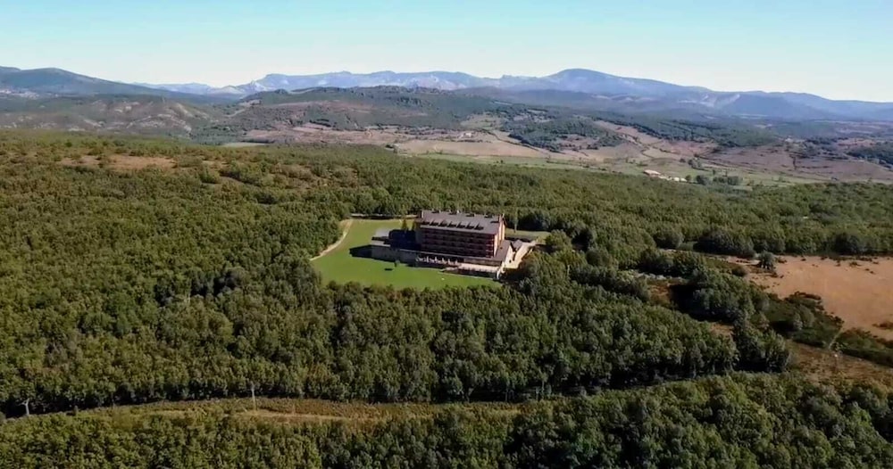 Parador De Cervera De Pisuerga 18/69
