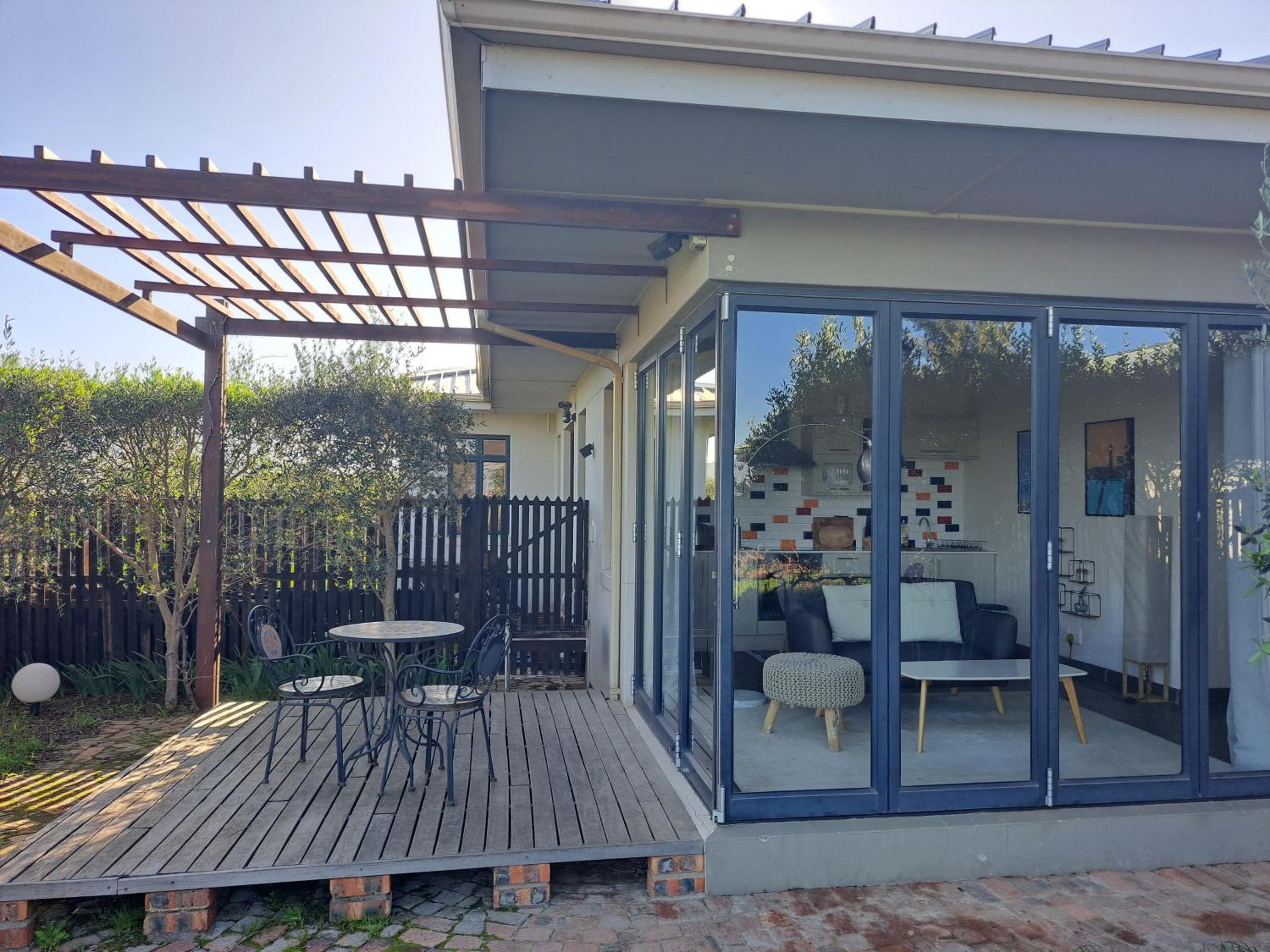 Sunrise And Sunset Apartments At Domaine Coutelier 33/50