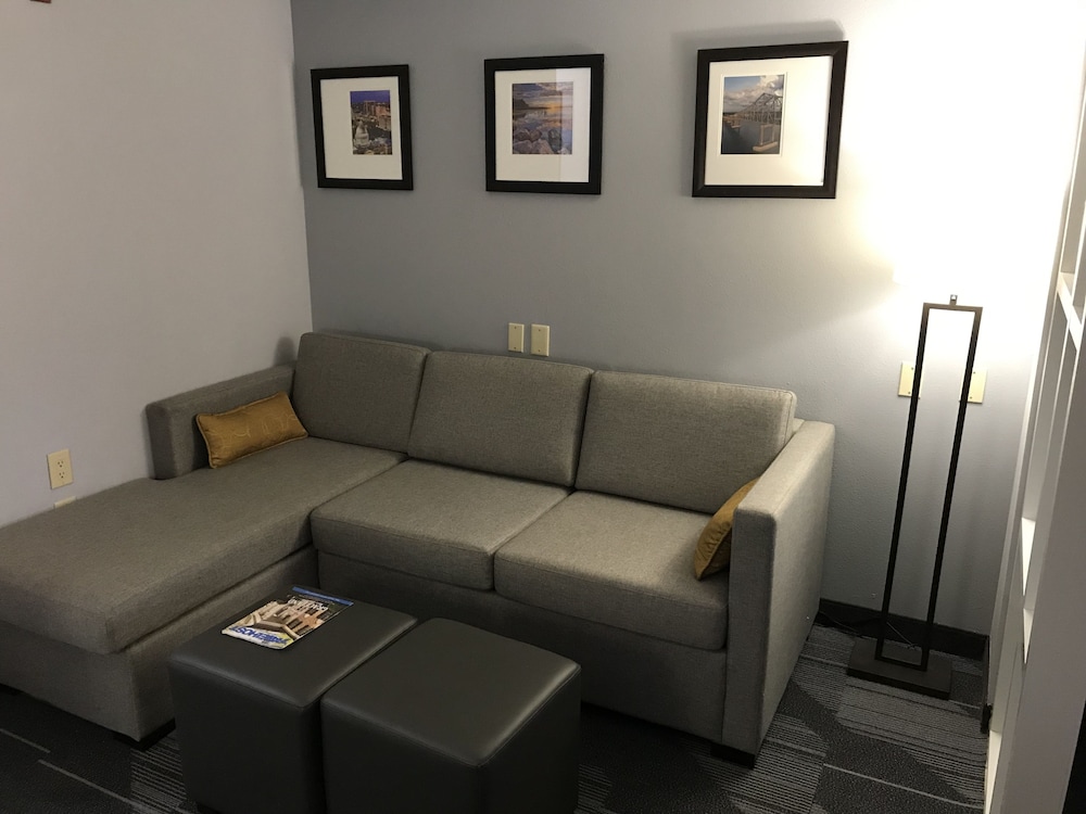 Comfort Suites Olive Branch - Memphis South 22/43