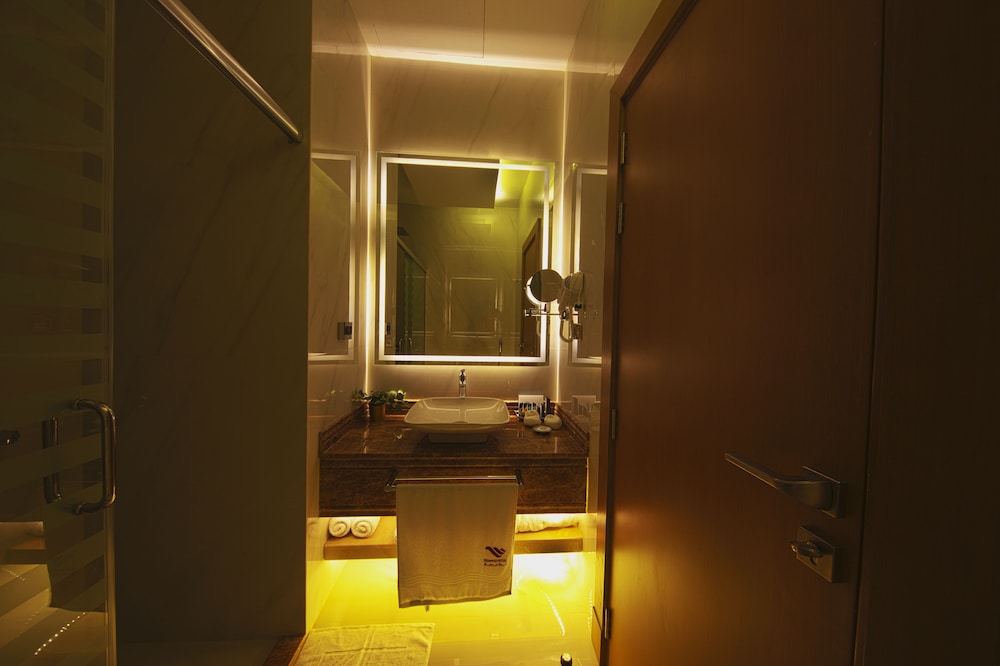 فندق ريدويفز(Redwaves Hotel) 47/47