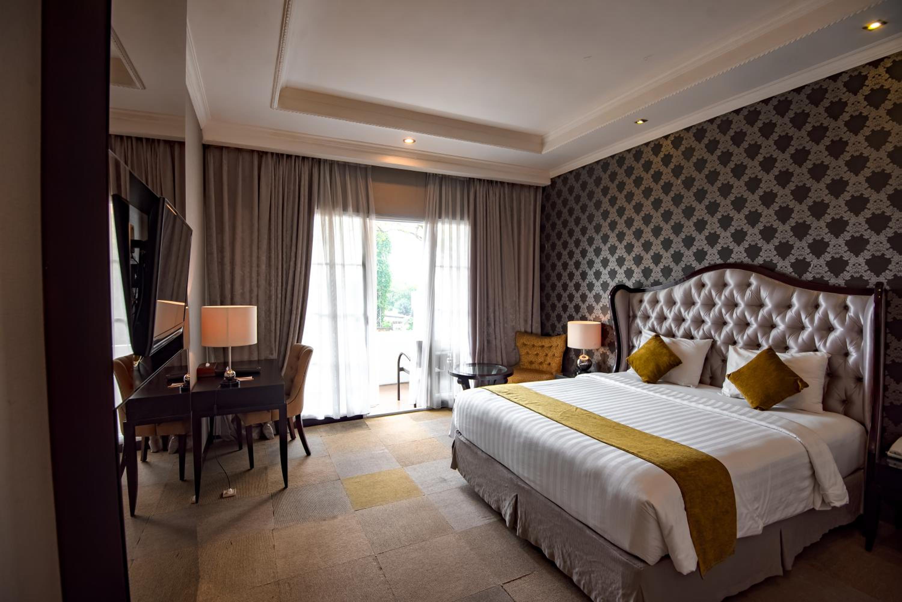 Deluxe, King Bed, Balcony