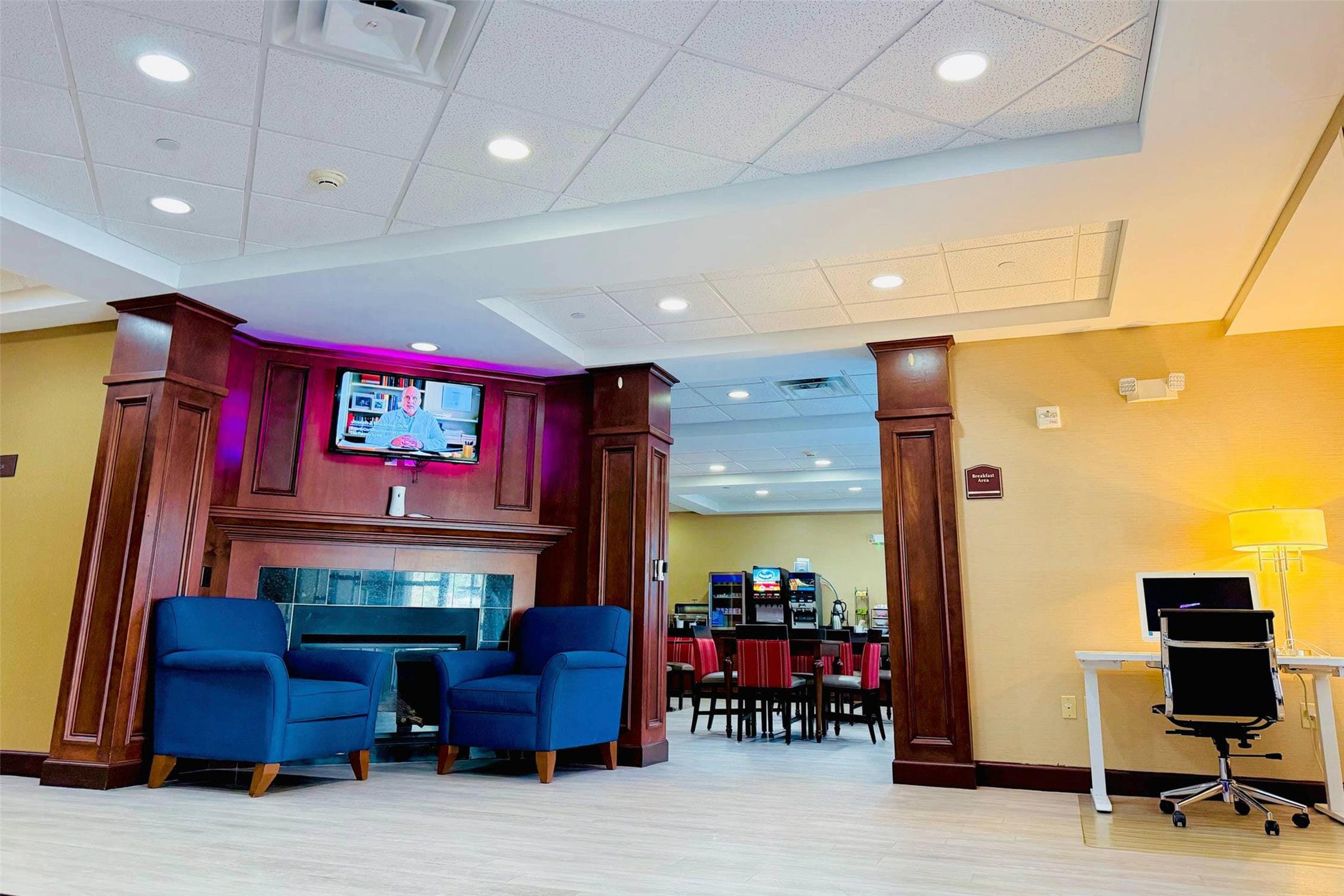 Comfort Inn and Suites Scarborough - Portland 46/55