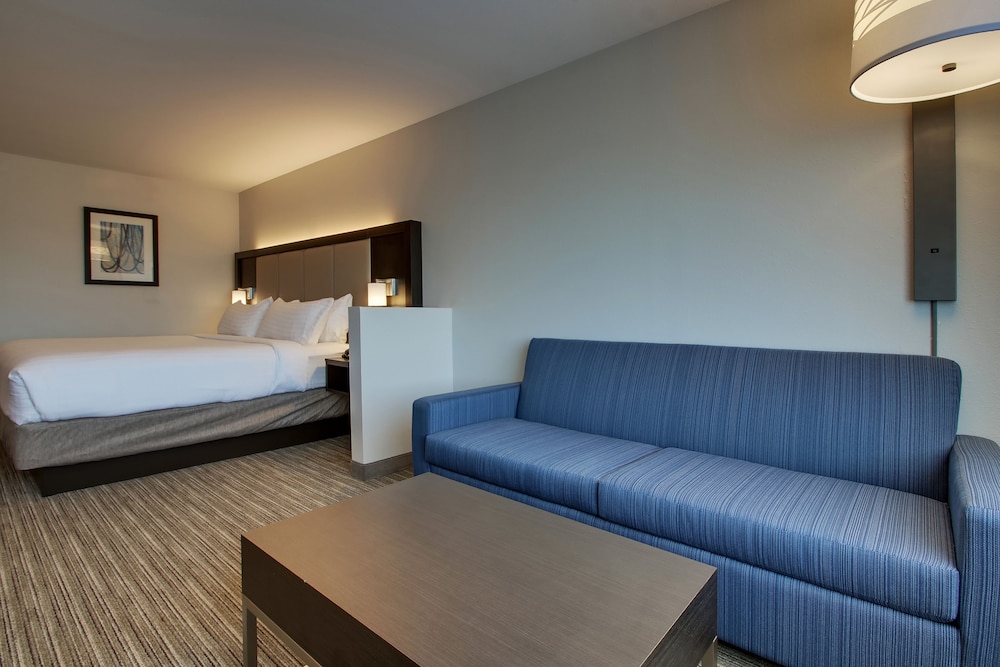 Holiday Inn Express Suites Mount Vernon 42/57