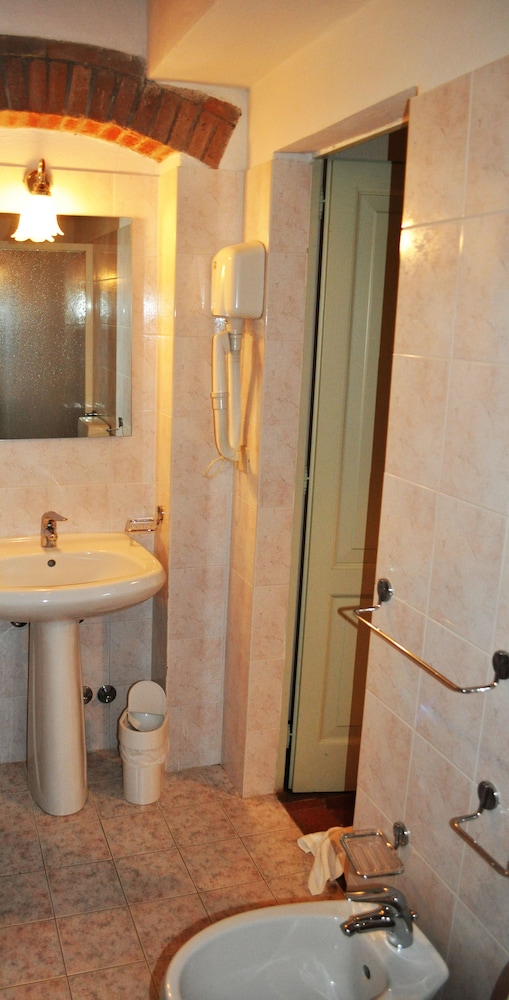 Villa Casalecchi Country Hotel 46/50