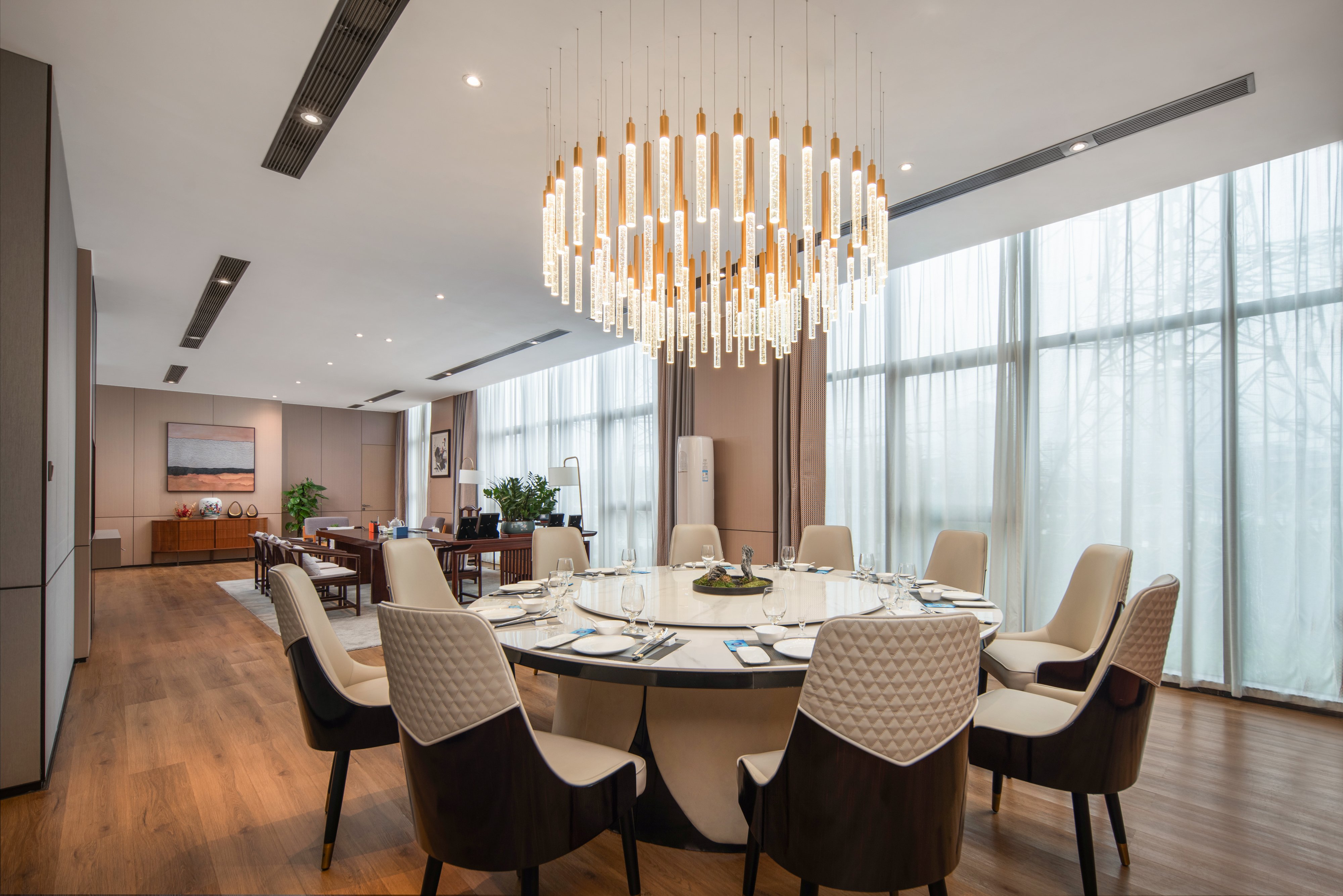 Holiday Inn Express Shenzhen Longhua 62/77