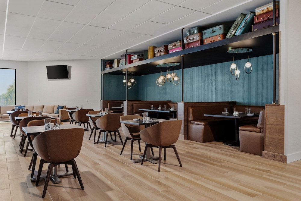 Delta Hotels by Marriott Bristol 32/48