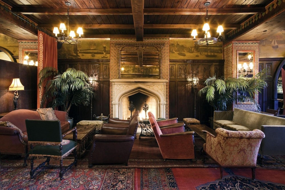 The Bowery Hotel 48/62