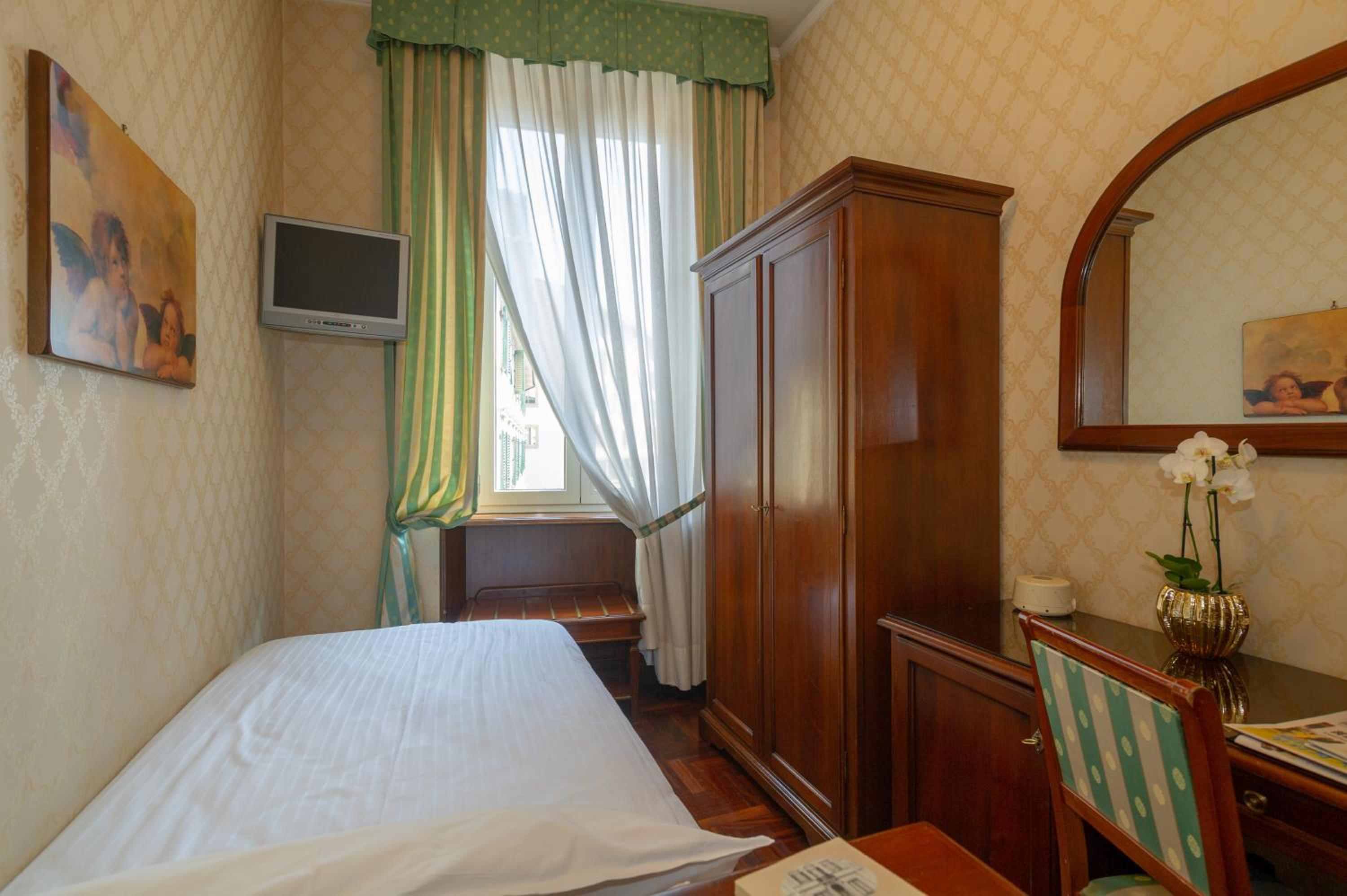 Room, Single, Boccaccio 3/8