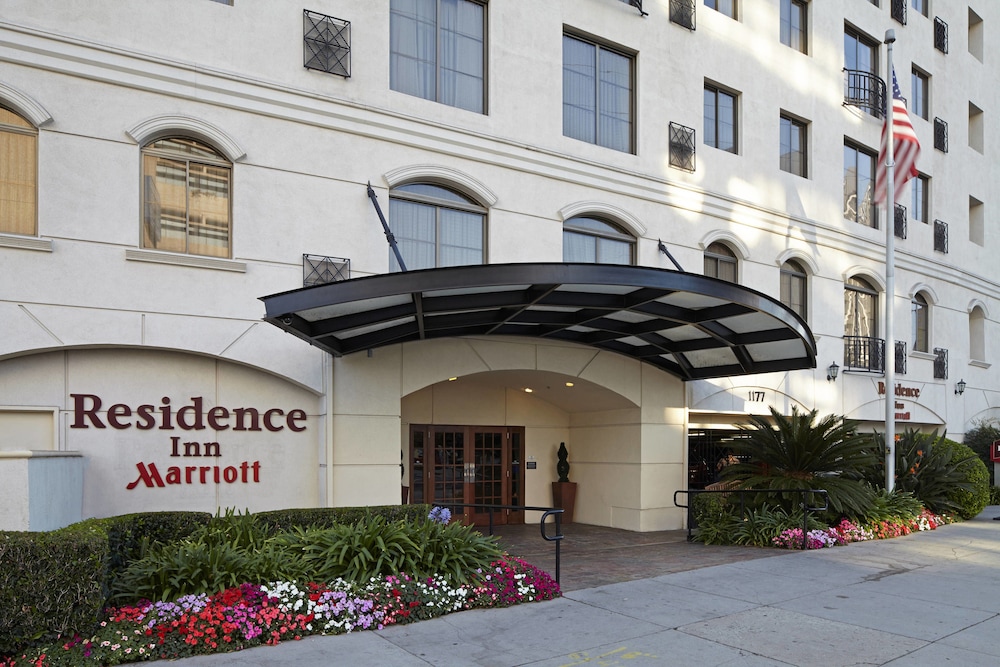 Burton House, Beverly Hills, A Tribute Portfolio Hotel 2/50