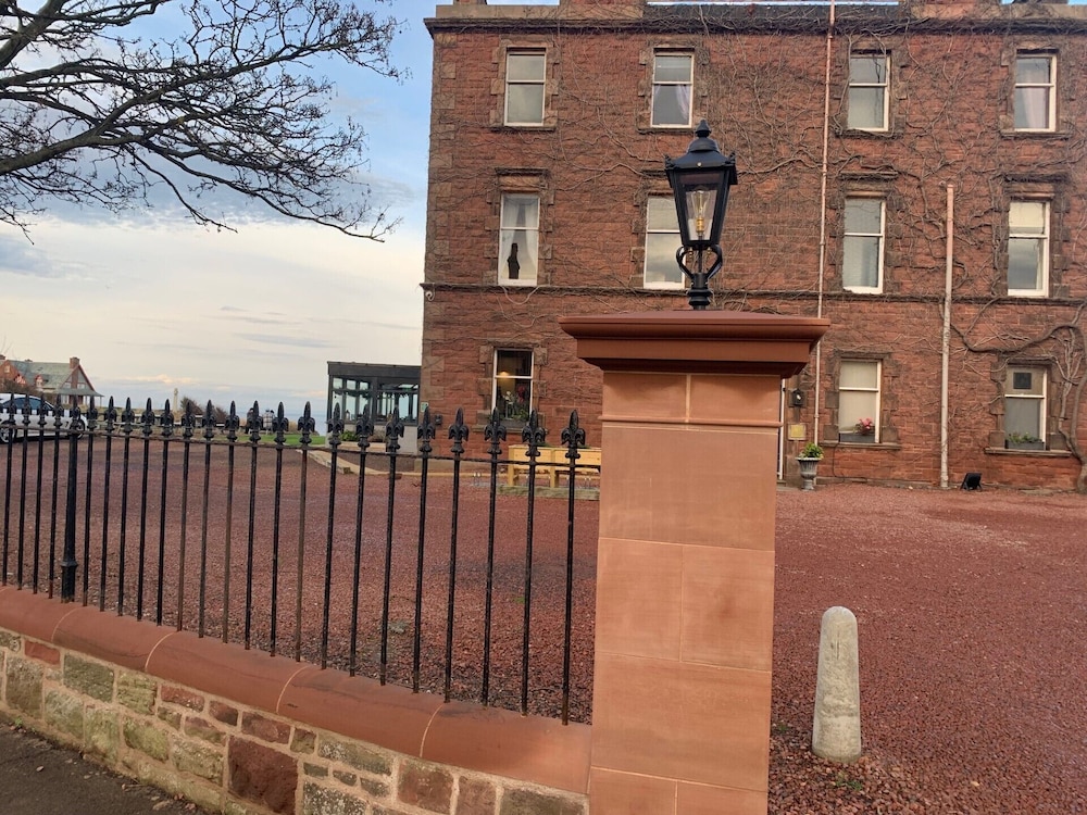 Bayswell Hotel And Restaurant 3/50