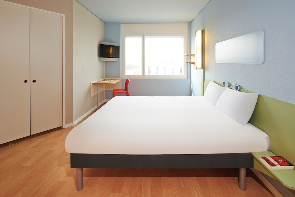Ibis Budget Basel City 32/68