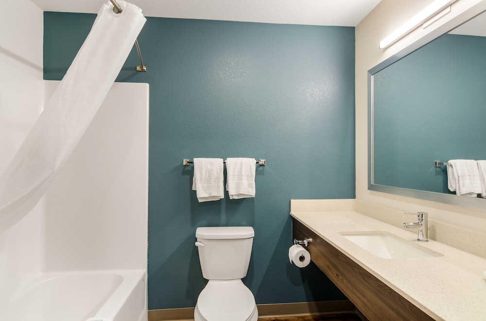 WoodSpring Suites Thornton - North Denver 18/21