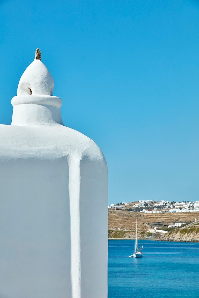 Mykonos Waves Beach House Suites 43/44