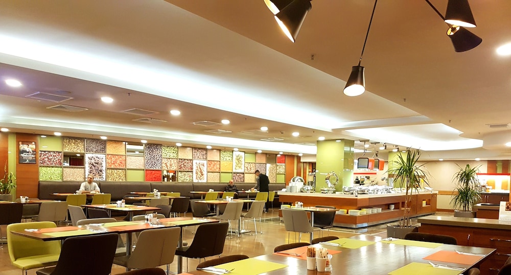 HOLIDAY INN GAZIANTEP SEHITKAMIL 32/39