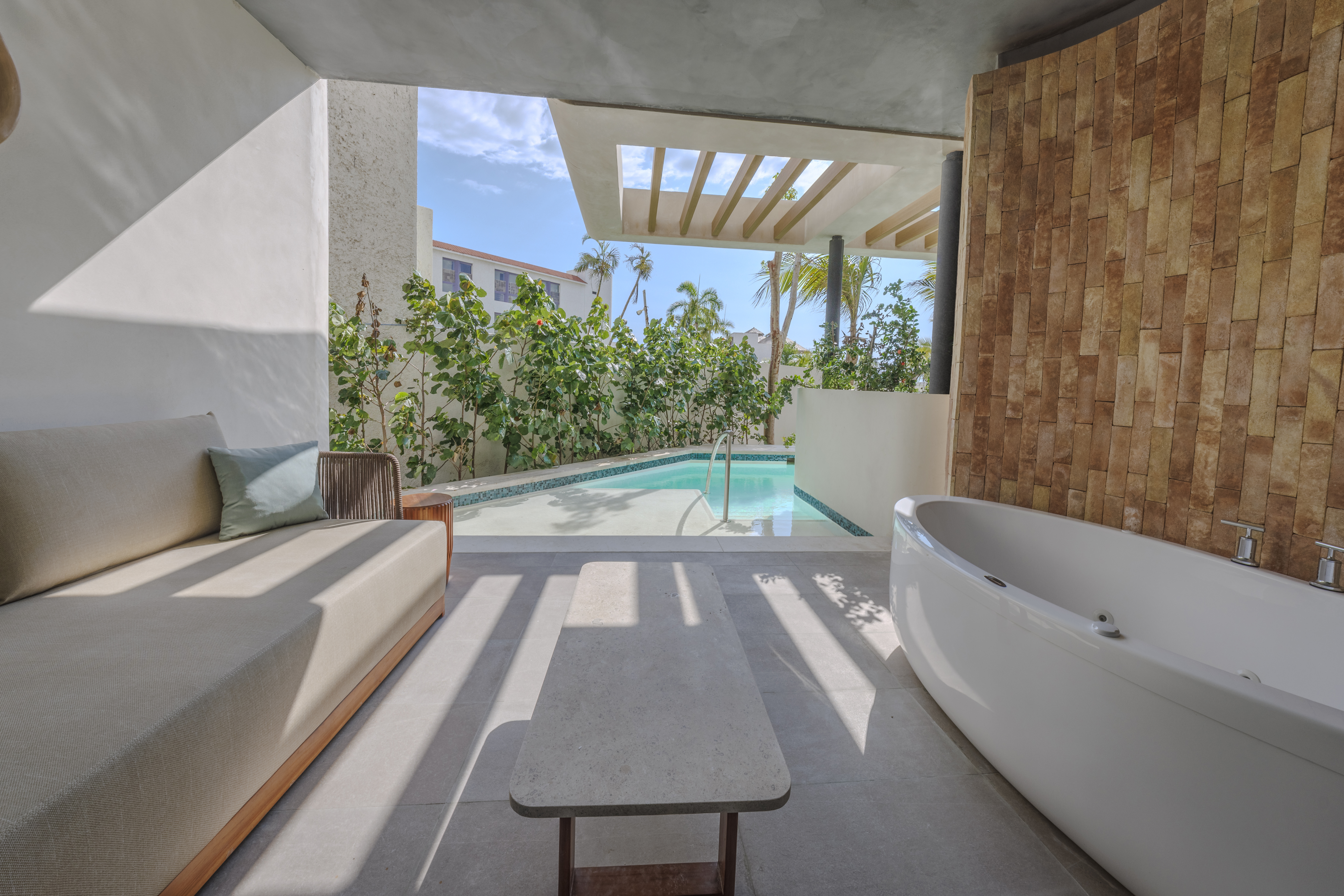 1 Bedroom, Swim Up, Suite