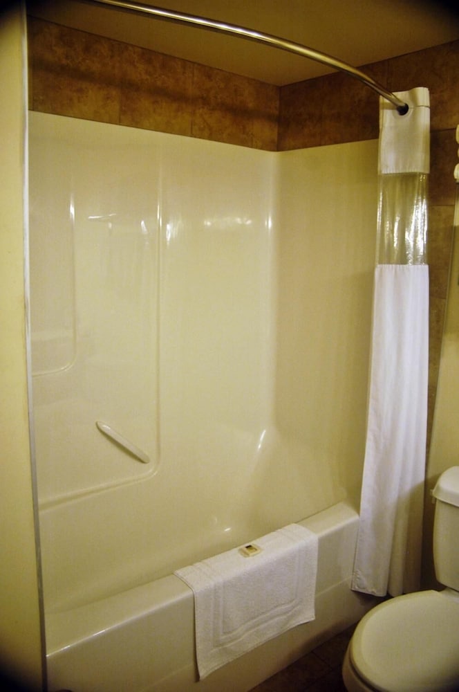 Days Inn by Wyndham Athabasca 39/40