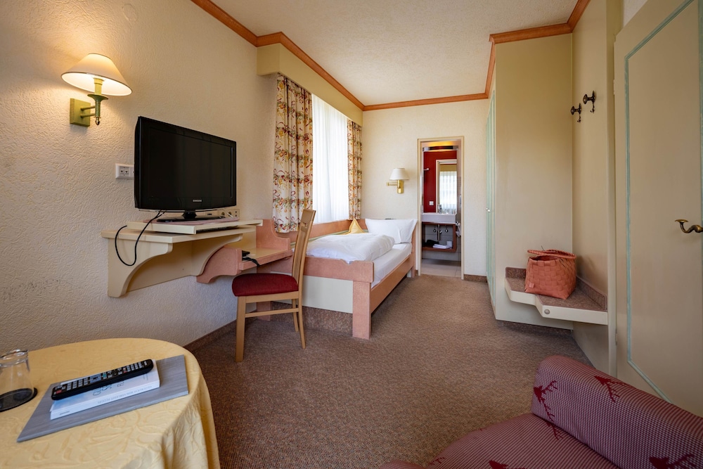 Hotel Lamm Mitteltal 37/50