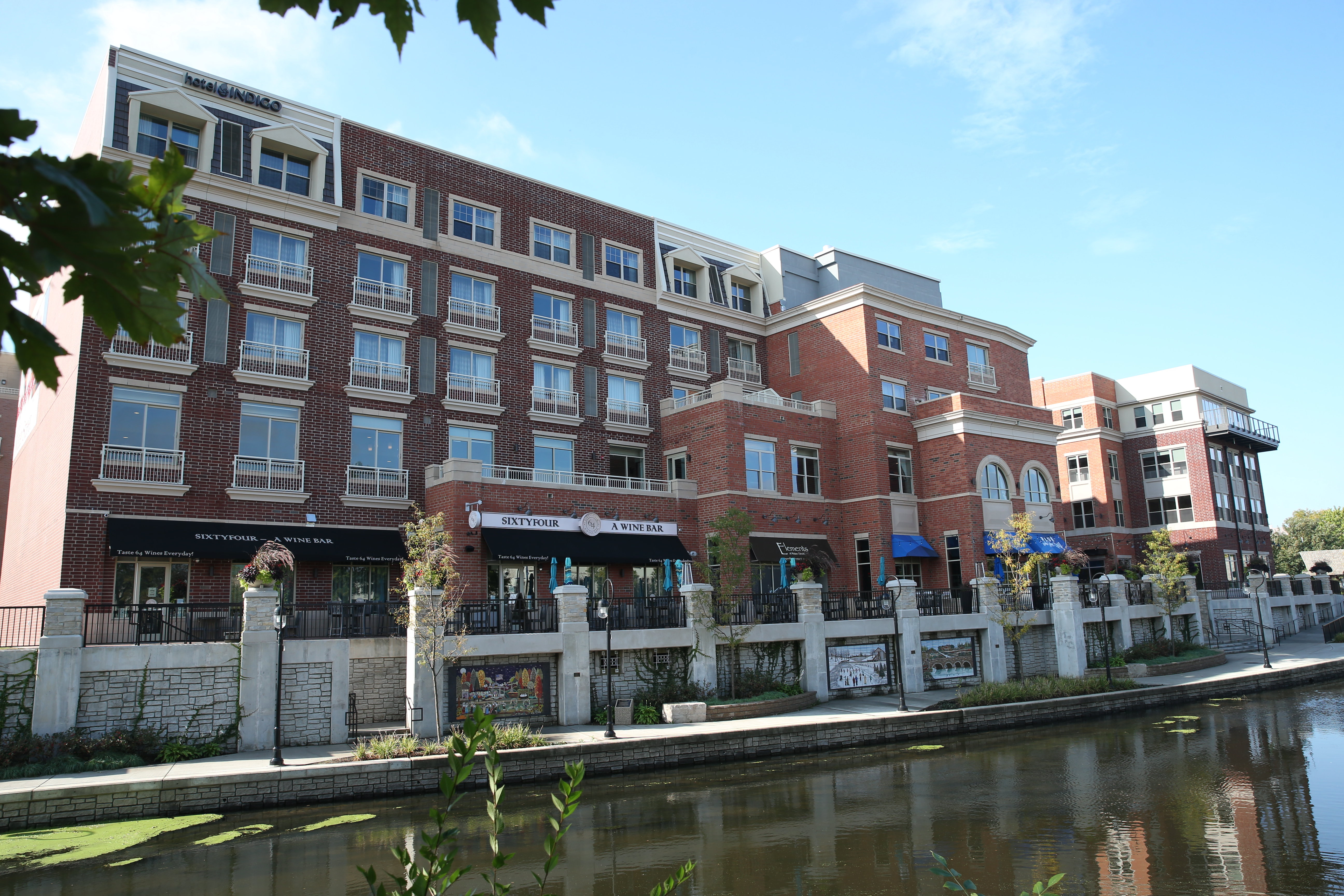 HOTEL INDIGO NAPERVILLE RIVERWALK 73/78