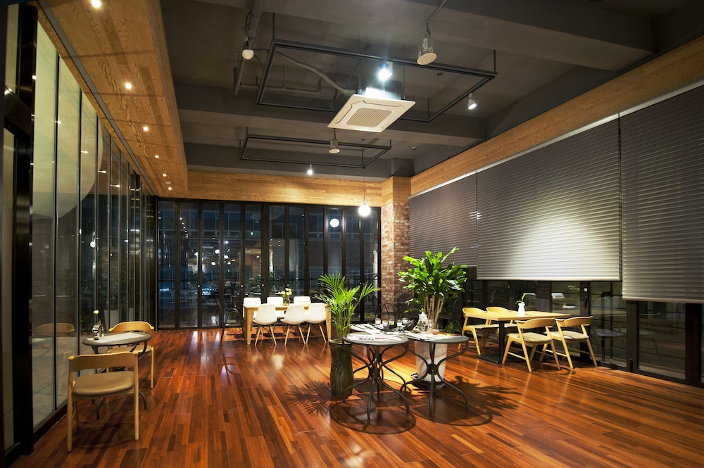 Jeonju YeongHwa Hotel 35/50