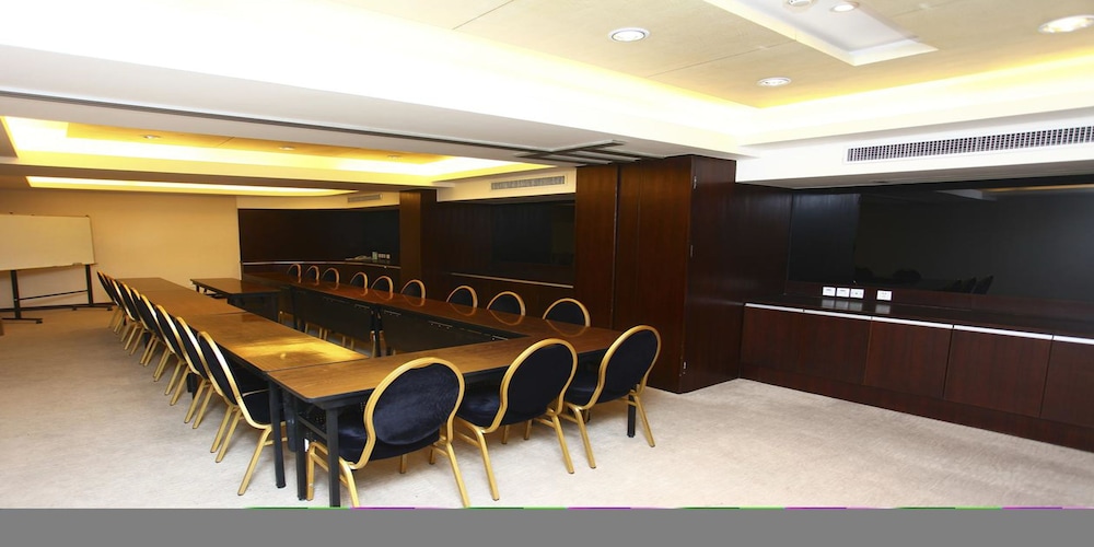 Hangzhou Haiwaihai Holiday Hotel (ex. Holiday Inn Express Grand Canal) 46/50