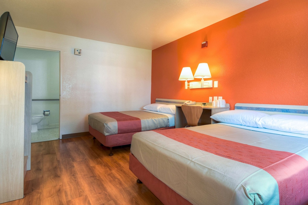 Motel6 Escondido Ca 23/54