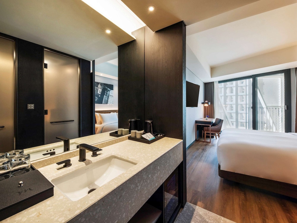 Mercure Ambassador Seoul Hongdae 39/72