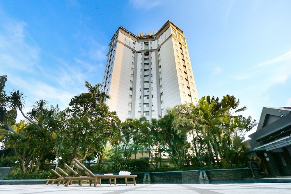Java Paragon Hotel And Residences 4/76