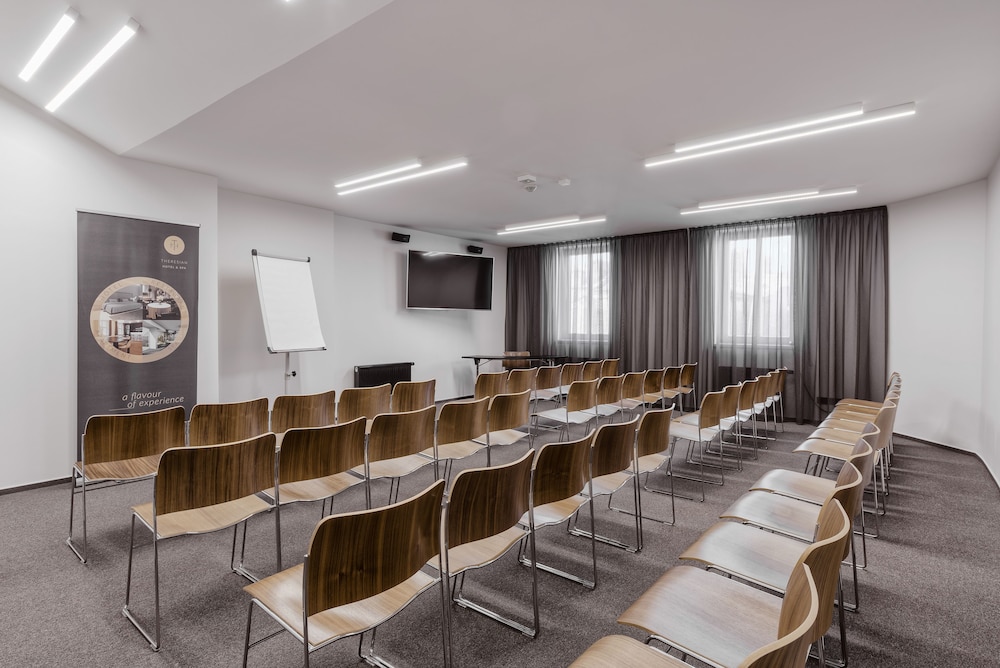 Theresian Hotel And Spa 37/50