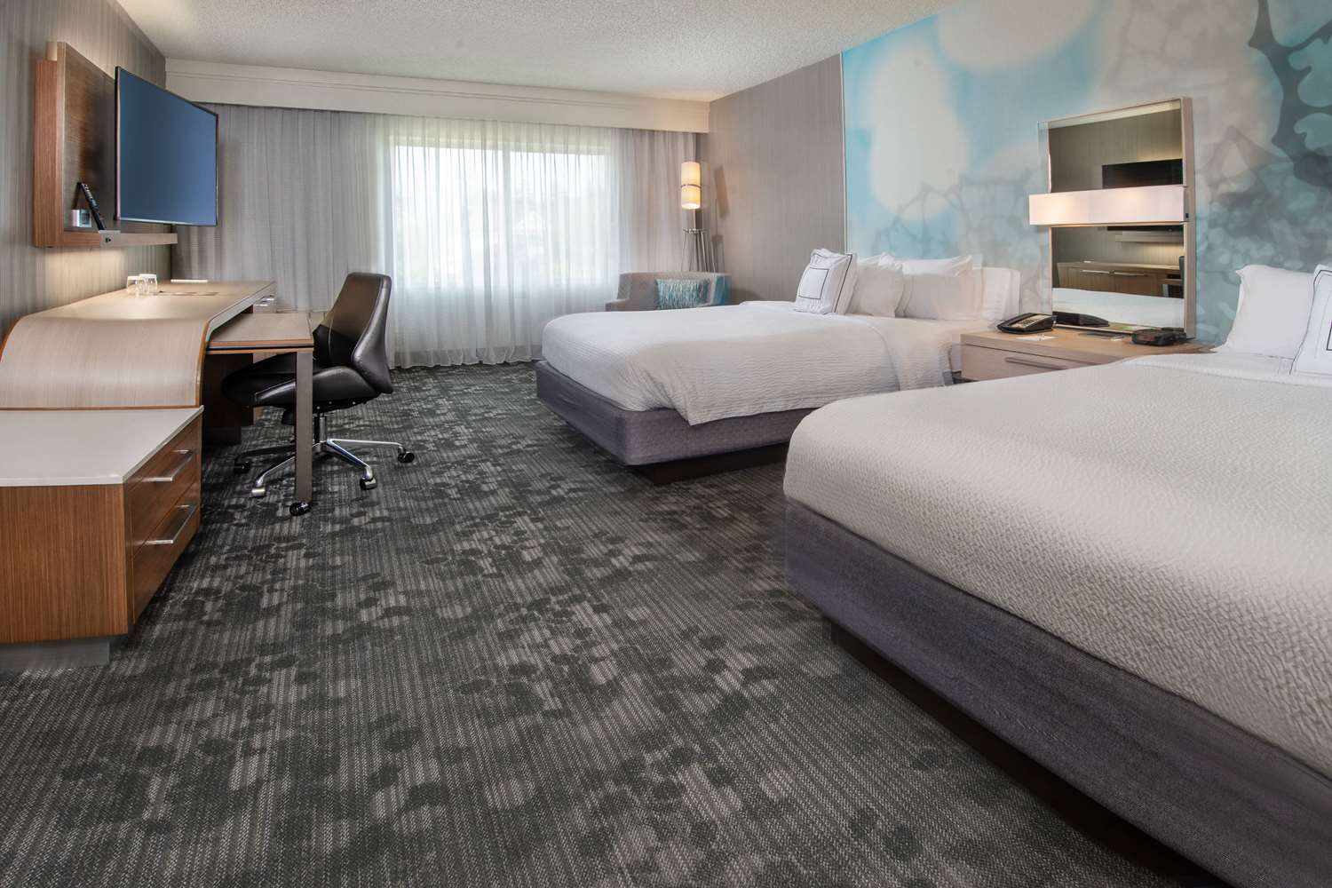 DELUXE, 2 QUEEN BEDS