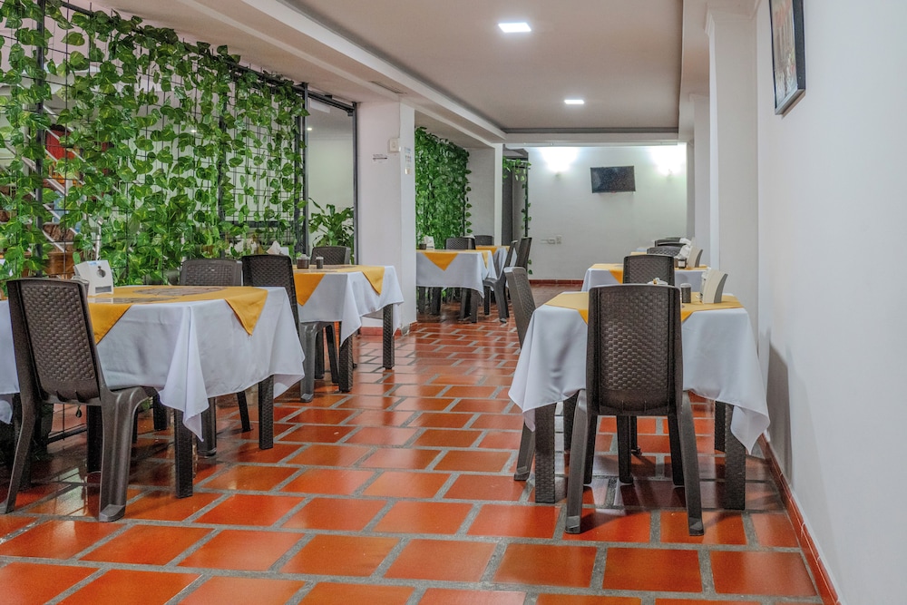 Hotel Avenida 3 Real 21/26