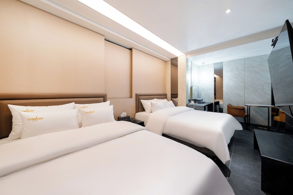 Adlige Hotel 23/54