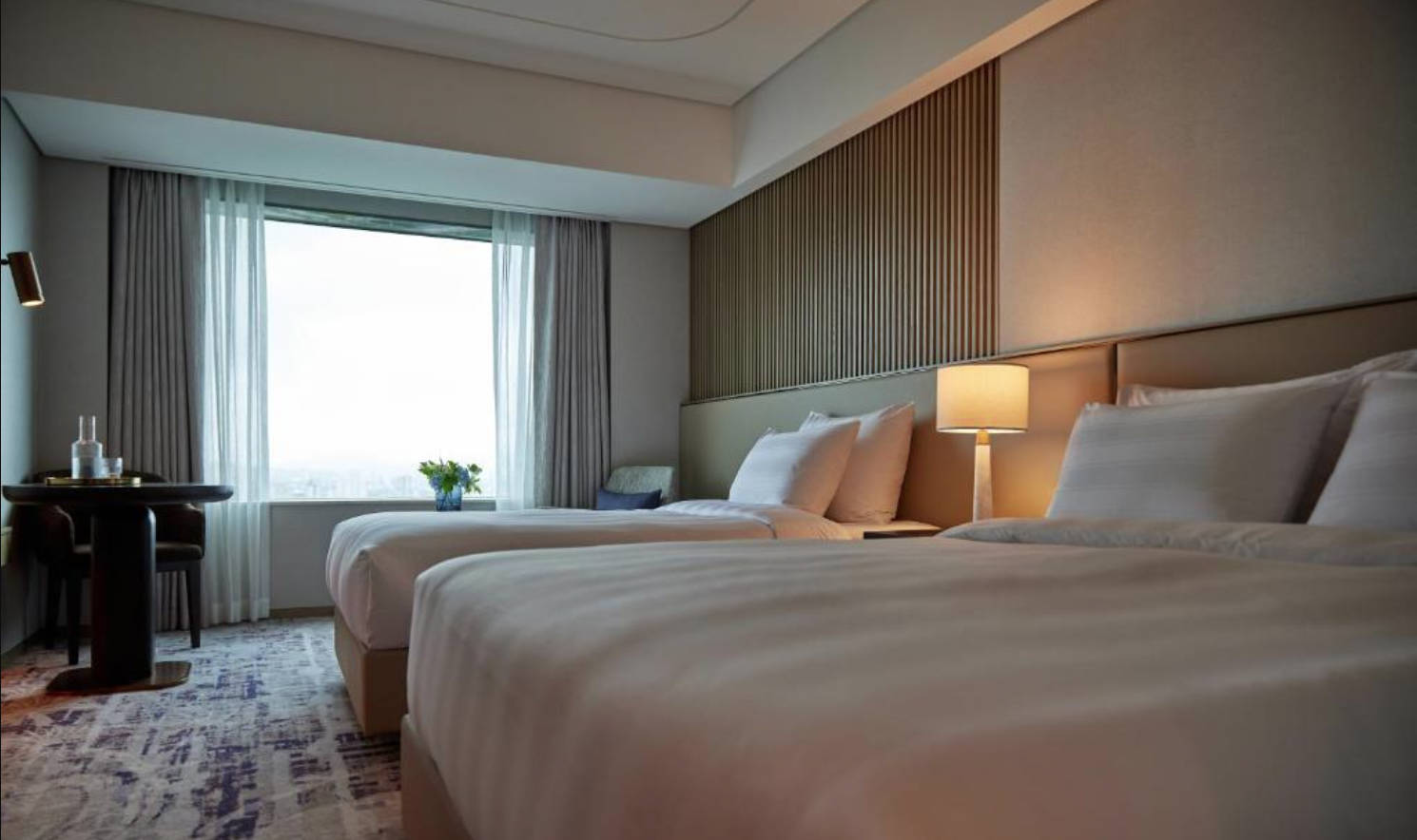 DELUXE, FAMILY, TWIN BEDS
