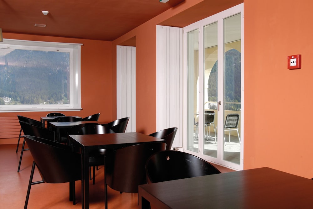 Davos Youthpalace 45/62