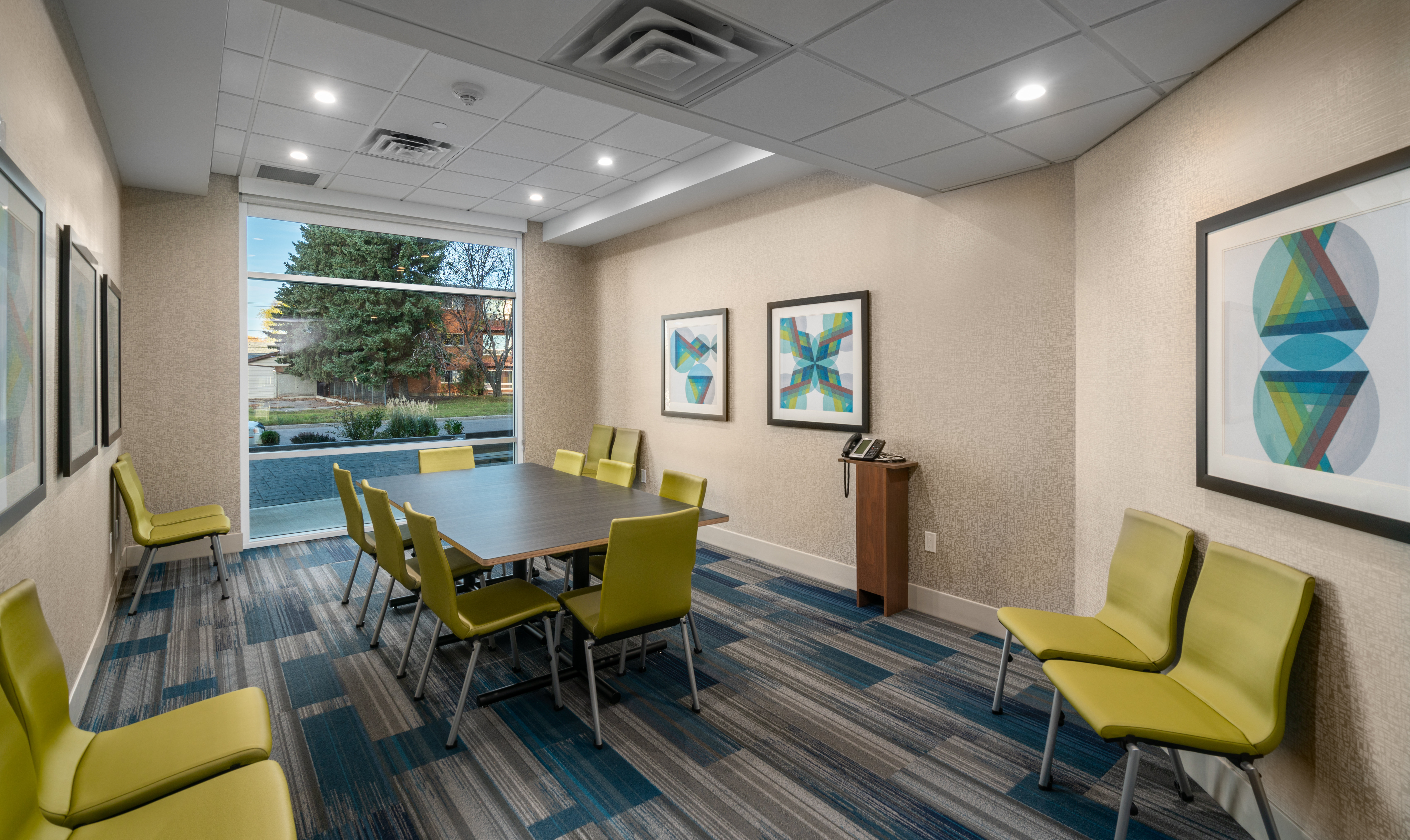 Holiday Inn Express And Suites Brandon 52/74