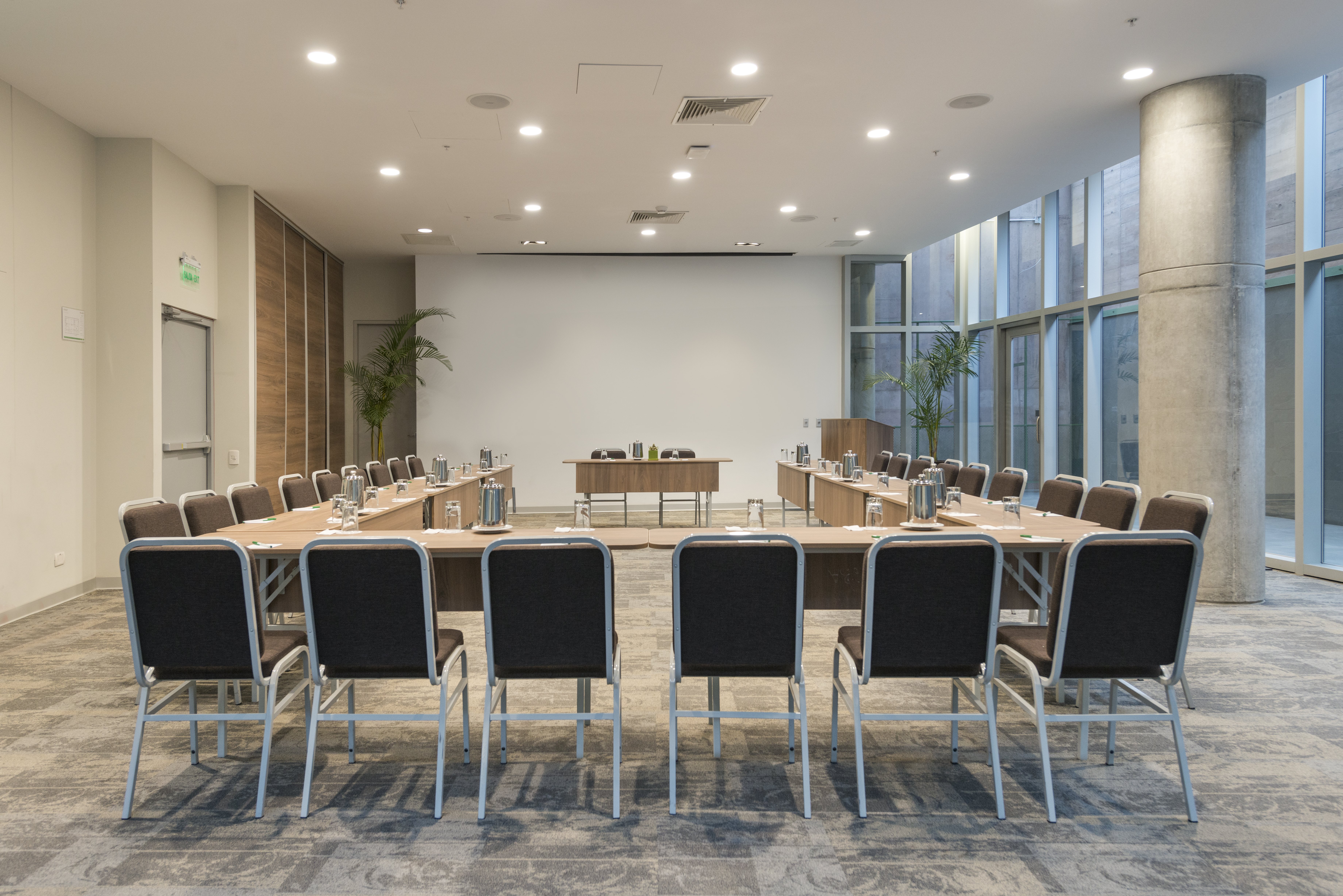 Holiday Inn Lima Airport 33/50