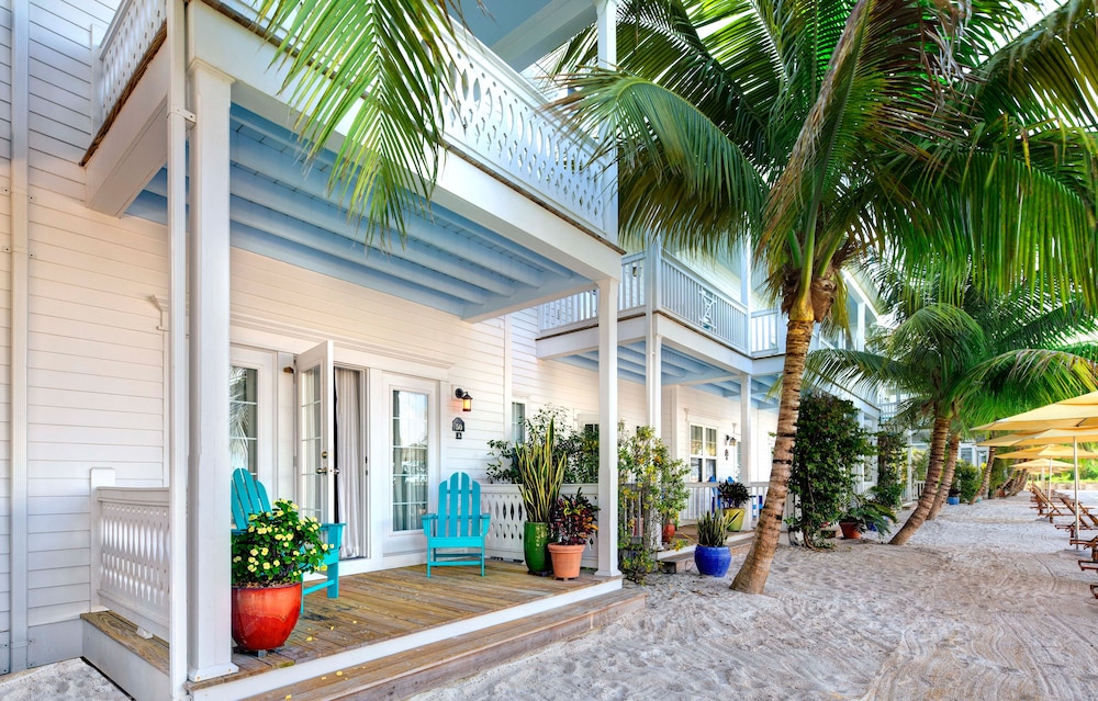 Parrot Key Hotel & Villas 62/70