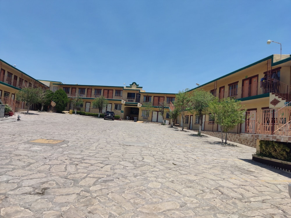 Hotel Posada Santa Fe 41/50